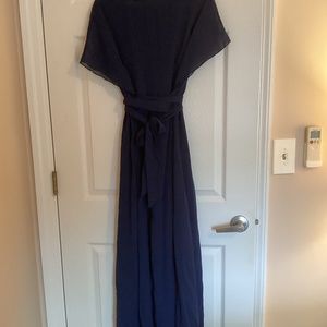 Semi formal dress. Color: Navy. Size. XXL